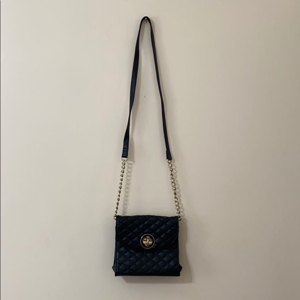 Expressions NYC Black & Gold purse